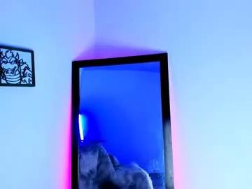 Girls: discover live performances with matured cam models, from teasing to fixations, in a variety of stunning live sex cams.