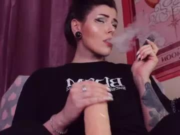 Girls: discover live performances with matured cam models, from teasing to fixations, in a variety of stunning live sex cams.