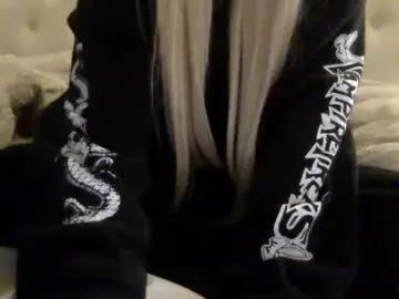 Girls: discover live performances with matured cam models, from teasing to fixations, in a variety of stunning live sex cams.