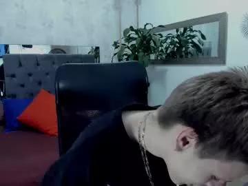 Girls: discover live performances with matured cam models, from teasing to fixations, in a variety of stunning live sex cams.