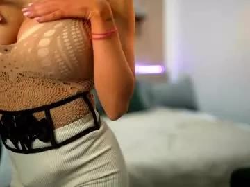 Girls: discover live performances with matured cam models, from teasing to fixations, in a variety of stunning live sex cams.