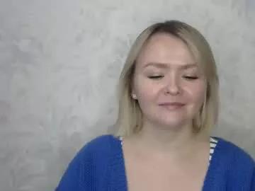Girls: discover live performances with matured cam models, from teasing to fixations, in a variety of stunning live sex cams.