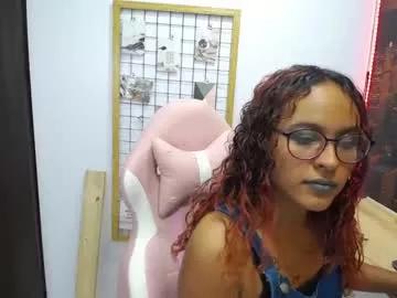 bombom3c from Chaturbate