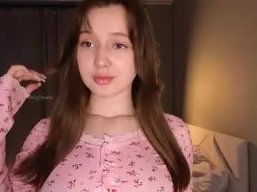 bonnyflower from Chaturbate