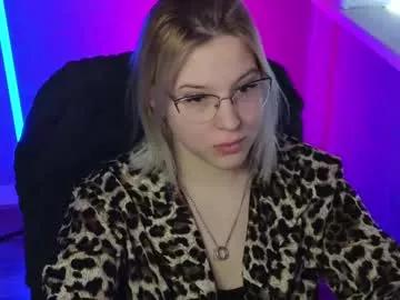 Girls: discover live performances with matured cam models, from teasing to fixations, in a variety of stunning live sex cams.