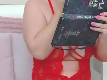 Girls: discover live performances with matured cam models, from teasing to fixations, in a variety of stunning live sex cams.