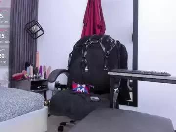 Girls: discover live performances with matured cam models, from teasing to fixations, in a variety of stunning live sex cams.