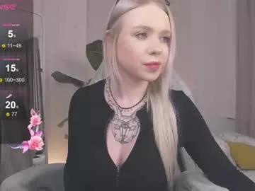 Girls: discover live performances with matured cam models, from teasing to fixations, in a variety of stunning live sex cams.