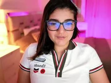 Girls: discover live performances with matured cam models, from teasing to fixations, in a variety of stunning live sex cams.