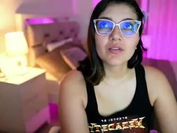 Girls: discover live performances with matured cam models, from teasing to fixations, in a variety of stunning live sex cams.