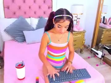 Girls: discover live performances with matured cam models, from teasing to fixations, in a variety of stunning live sex cams.