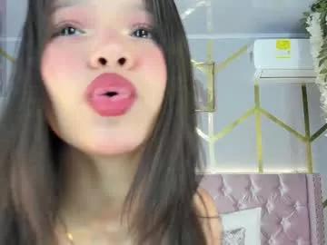 Girls: discover live performances with matured cam models, from teasing to fixations, in a variety of stunning live sex cams.