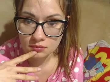 Girls: discover live performances with matured cam models, from teasing to fixations, in a variety of stunning live sex cams.