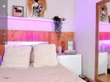 Girls: discover live performances with matured cam models, from teasing to fixations, in a variety of stunning live sex cams.