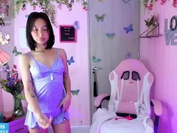 Girls: discover live performances with matured cam models, from teasing to fixations, in a variety of stunning live sex cams.