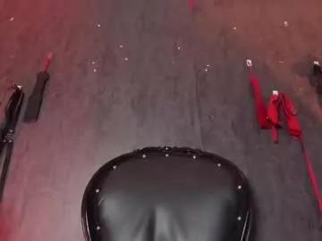 Girls: discover live performances with matured cam models, from teasing to fixations, in a variety of stunning live sex cams.