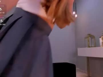 Girls: discover live performances with matured cam models, from teasing to fixations, in a variety of stunning live sex cams.