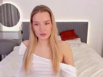 Girls: discover live performances with matured cam models, from teasing to fixations, in a variety of stunning live sex cams.