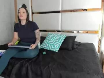 Girls: discover live performances with matured cam models, from teasing to fixations, in a variety of stunning live sex cams.