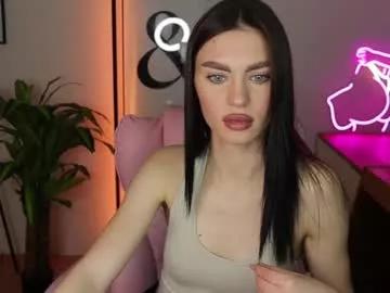 Girls: discover live performances with matured cam models, from teasing to fixations, in a variety of stunning live sex cams.