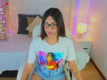 Girls: discover live performances with matured cam models, from teasing to fixations, in a variety of stunning live sex cams.