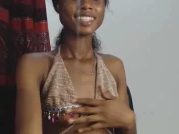 choco_petitqueen from Chaturbate