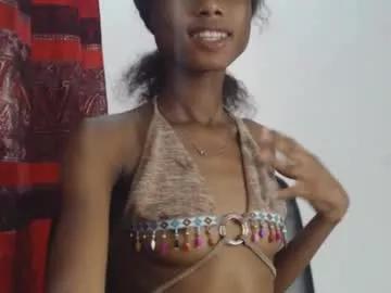 choco_petitqueen from Chaturbate