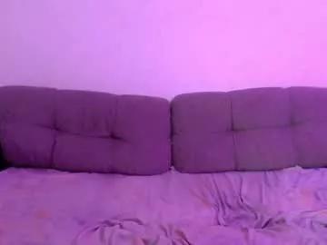 Girls: discover live performances with matured cam models, from teasing to fixations, in a variety of stunning live sex cams.