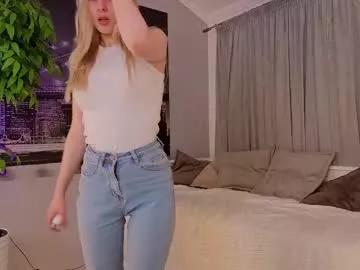 Girls: discover live performances with matured cam models, from teasing to fixations, in a variety of stunning live sex cams.