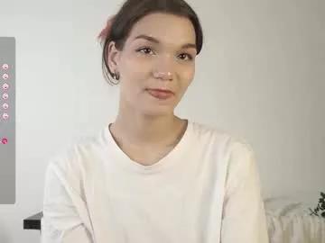 Girls: discover live performances with matured cam models, from teasing to fixations, in a variety of stunning live sex cams.