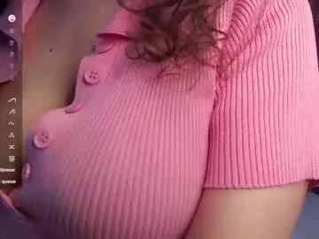 Girls: discover live performances with matured cam models, from teasing to fixations, in a variety of stunning live sex cams.