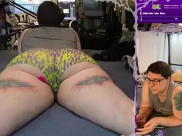 creepycrawlyqueen from Chaturbate