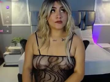 Girls: discover live performances with matured cam models, from teasing to fixations, in a variety of stunning live sex cams.