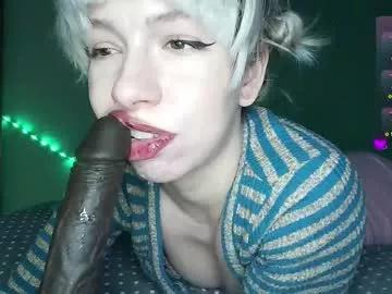 Girls: discover live performances with matured cam models, from teasing to fixations, in a variety of stunning live sex cams.