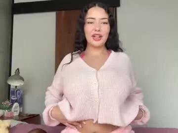 cuddlymoana from Chaturbate