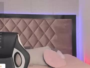 Girls: discover live performances with matured cam models, from teasing to fixations, in a variety of stunning live sex cams.
