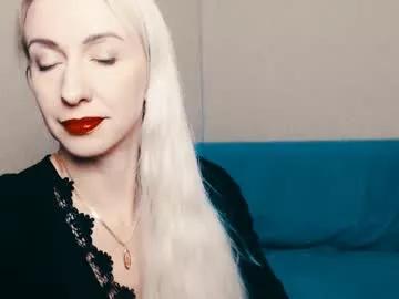 Girls: discover live performances with matured cam models, from teasing to fixations, in a variety of stunning live sex cams.