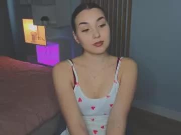 Girls: discover live performances with matured cam models, from teasing to fixations, in a variety of stunning live sex cams.