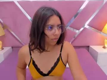 Girls: discover live performances with matured cam models, from teasing to fixations, in a variety of stunning live sex cams.