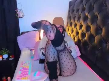 Girls: discover live performances with matured cam models, from teasing to fixations, in a variety of stunning live sex cams.