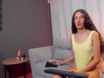 Girls: discover live performances with matured cam models, from teasing to fixations, in a variety of stunning live sex cams.
