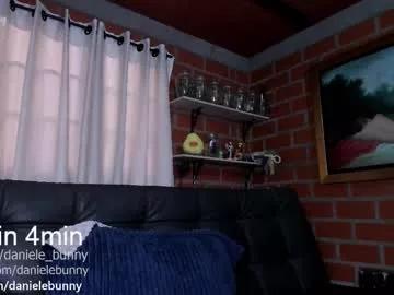 Girls: discover live performances with matured cam models, from teasing to fixations, in a variety of stunning live sex cams.