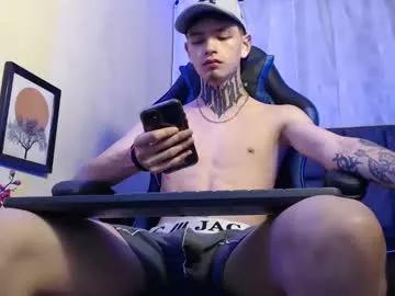 Girls: discover live performances with matured cam models, from teasing to fixations, in a variety of stunning live sex cams.