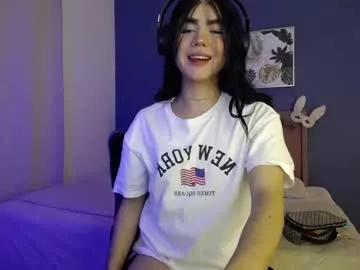Girls: discover live performances with matured cam models, from teasing to fixations, in a variety of stunning live sex cams.