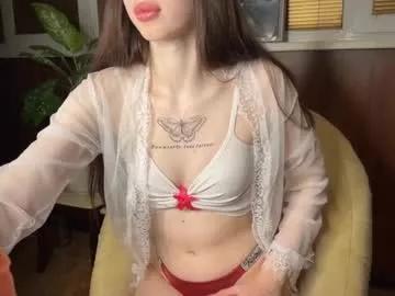 Girls: discover live performances with matured cam models, from teasing to fixations, in a variety of stunning live sex cams.