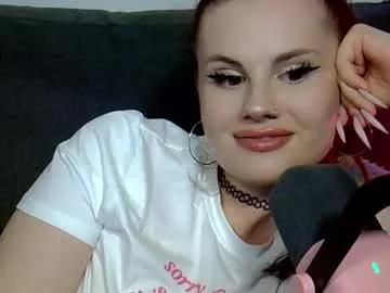 dellacrush_ from Chaturbate
