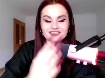 dellacrush_ from Chaturbate