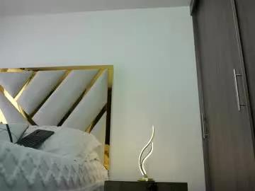 Girls: discover live performances with matured cam models, from teasing to fixations, in a variety of stunning live sex cams.