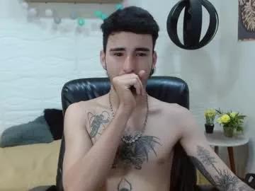 Girls: discover live performances with matured cam models, from teasing to fixations, in a variety of stunning live sex cams.