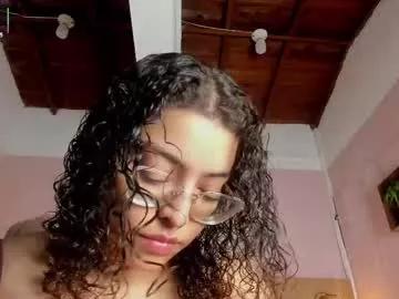 Girls: discover live performances with matured cam models, from teasing to fixations, in a variety of stunning live sex cams.